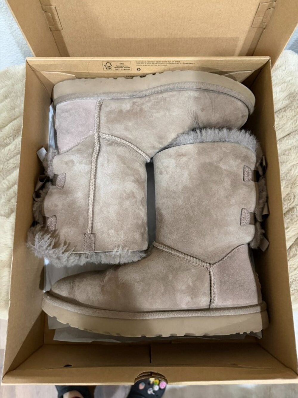 UGG Bailey Bow II Chestnut Sheepskin Boots Women's Size 9 w/ Original Box - Picture 14 of 15